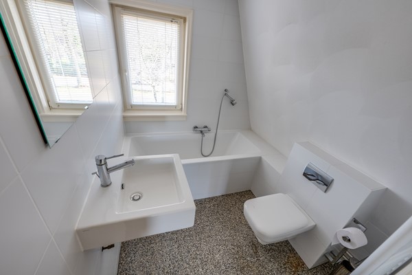 59_FUNDA_JULIANASTRAAT 80_RIJEN.jpg